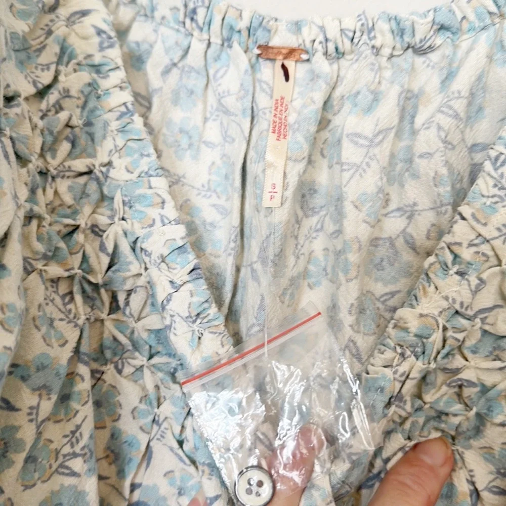 NEW Free People James Floral Smocked Ruffle Crop top blouse women size Small